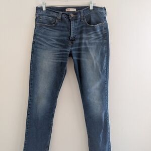 Slim Fit Women's Jeans in Washed Blue